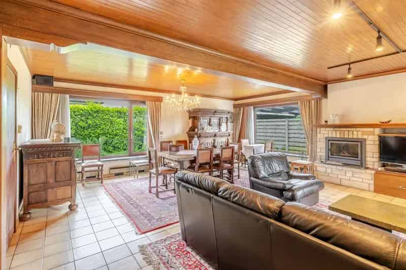 Te renoveren bungalow met 3slks op topligging