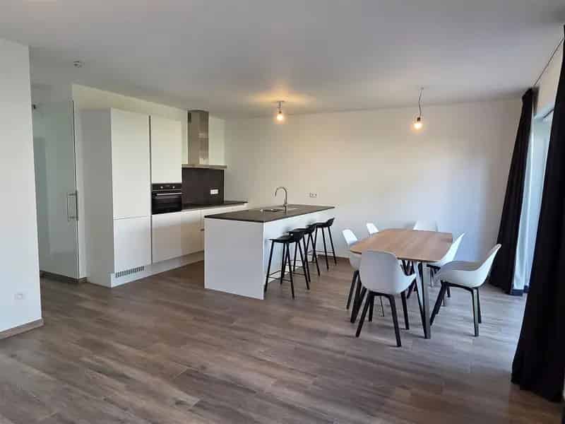 Gelijkvloersappartement te huur 2 slaapkamers tuin