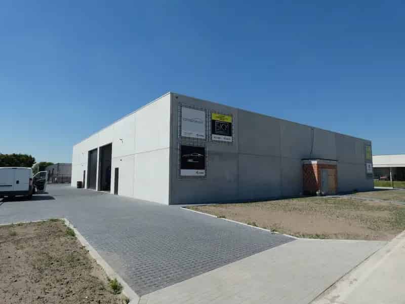 Recente Loods 225m2 Industrieterrein Torhout