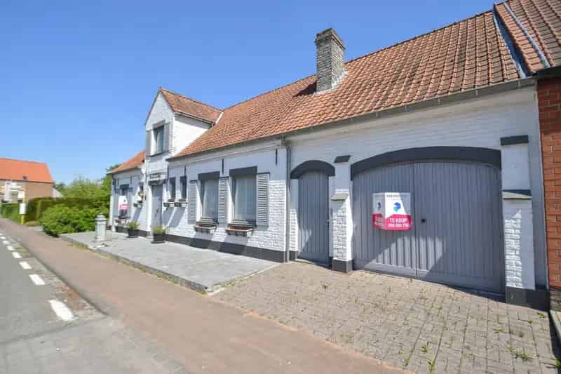 GOED GELEGEN WONING met tuin en landelijk uitzicht