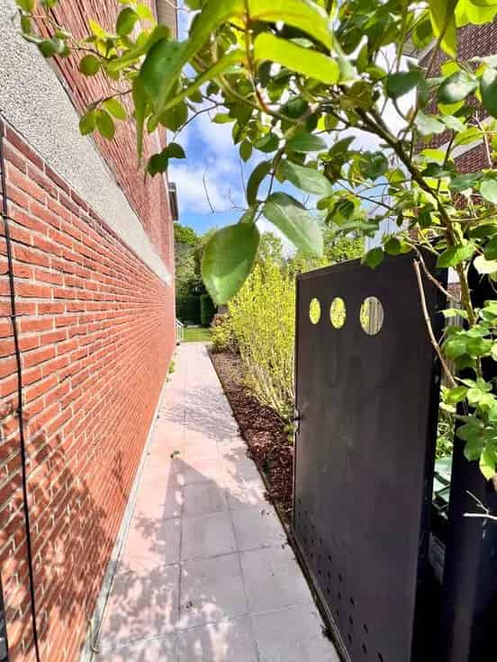 Gezinswoning Te Koop Rustige Wijk 3 slaapkamers Tuin Garage