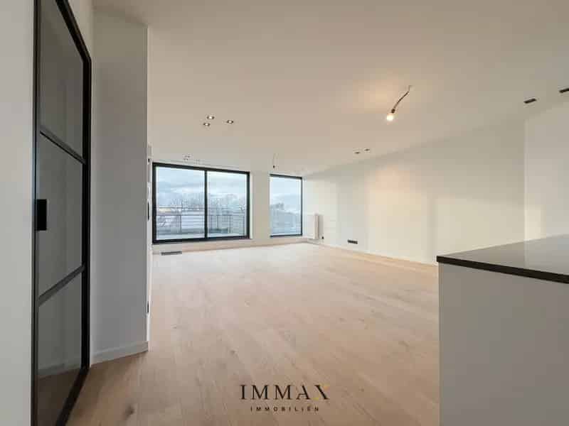 Gerenoveerde Penthouse te Huur Sint-Andries