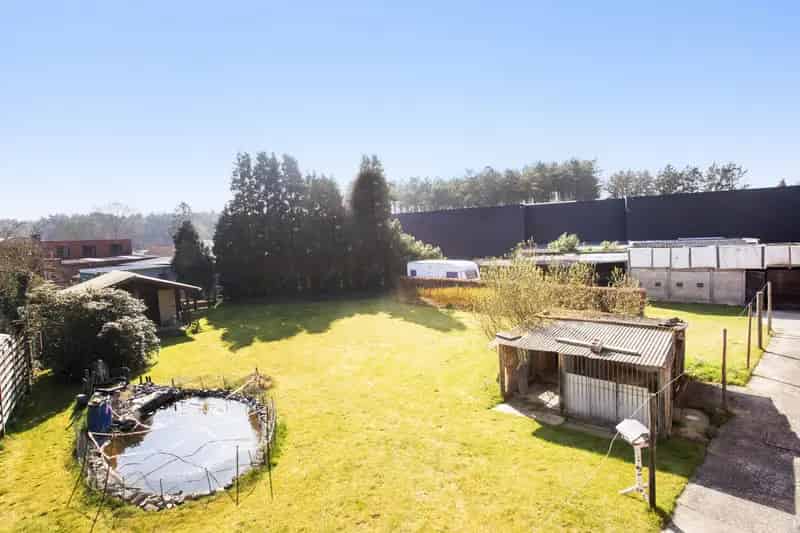 Te renoveren woning hoeve KMO-zone