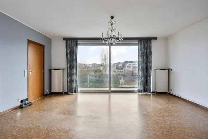 Ruim appartement met 2 slaapkamers en garage te koop in Zaventem