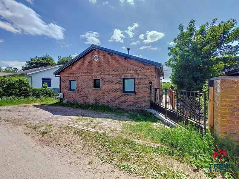 Gelijkvloerse woning te Froidchapelle met weide