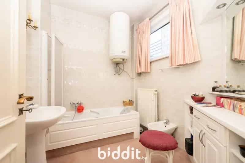 Ruim Appartement Hasselt Centrum 3 Slaapkamers Garage Kelder
