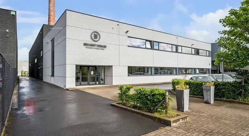 Kantoorruimte te huur Waregem 972m²