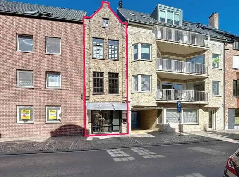 Handelspand met Woonst te Koop Roeselare Centrum