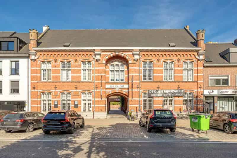 Gerenoveerde Opbrengsteigendom Hoogstraten Centrum