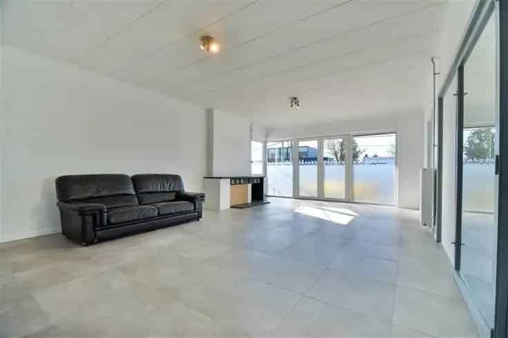 Appartement Te Koop 3 slaapkamers Grote Woonkamer Balkon