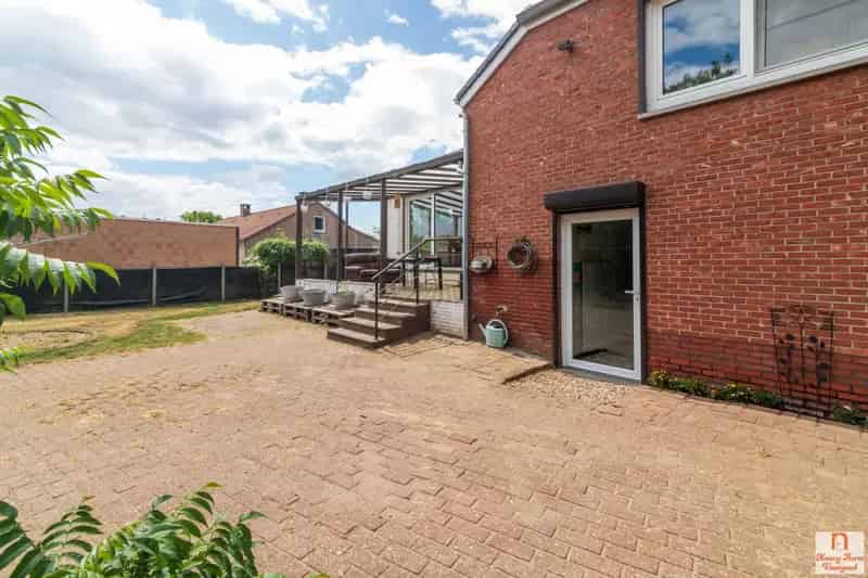 Split-level woning met veel ruimte en potentieel