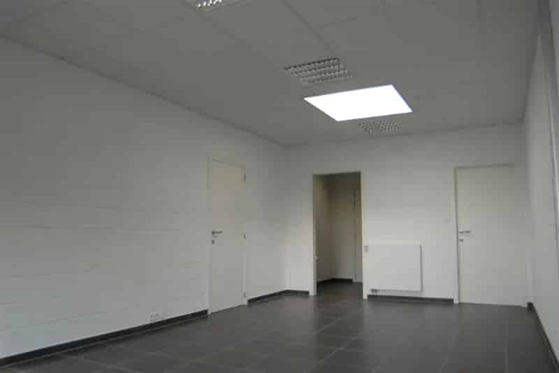 Recente Kantoren 90m² te Huur