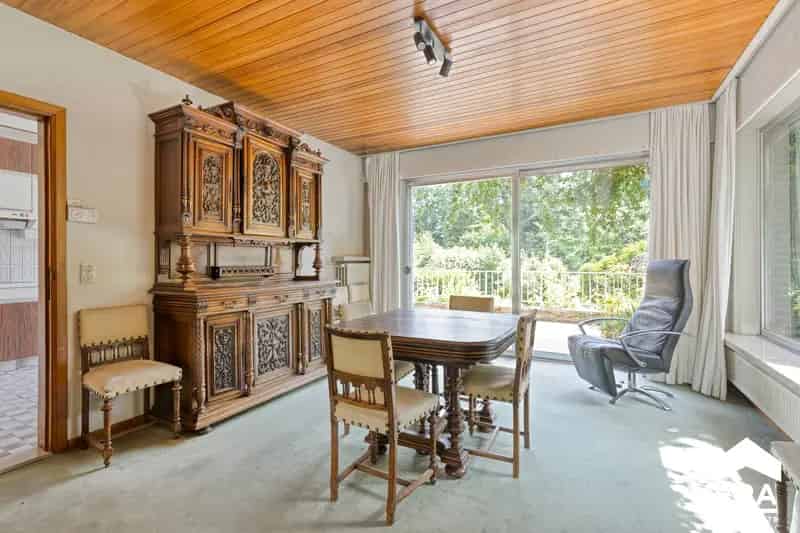 Huis te koop: 4-6 slaapkamers, garage, 897m² tuin