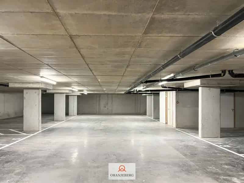 Autostaanplaats Lovendegem Afgesloten Parkeergarage