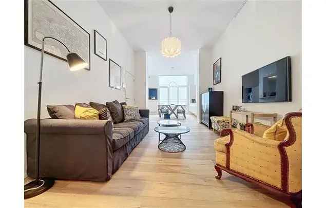 Huur 2 slaapkamer appartement van 130 m² in Schaerbeek - Schaarbeek