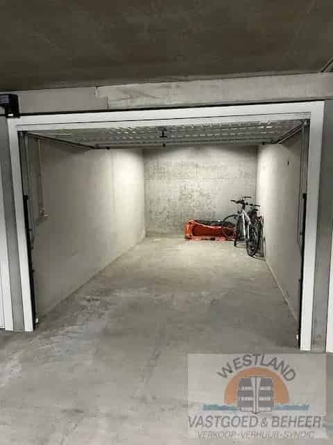 Garage te Koop