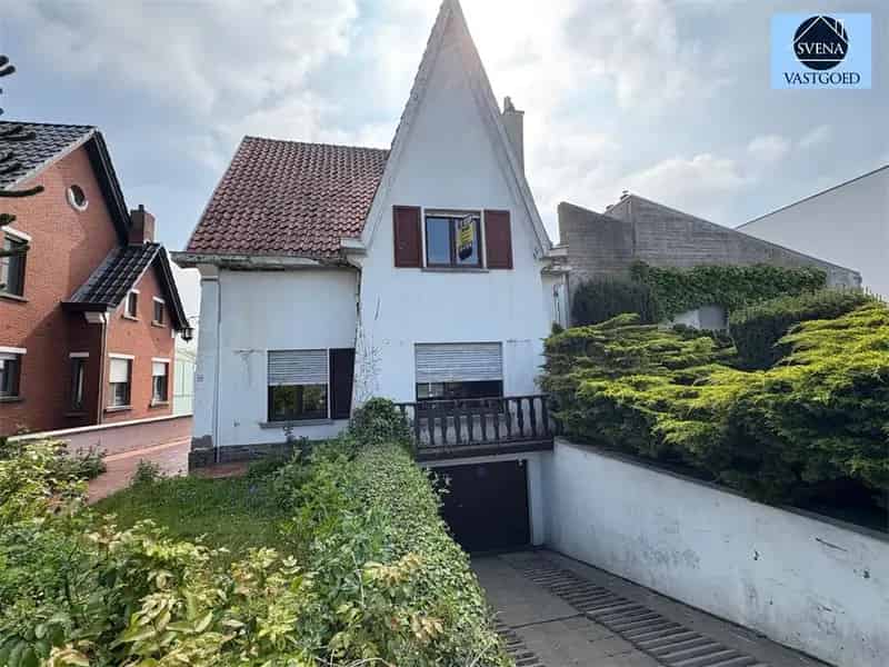 Statige woning te renoveren 3 slaapkamers garage tuin