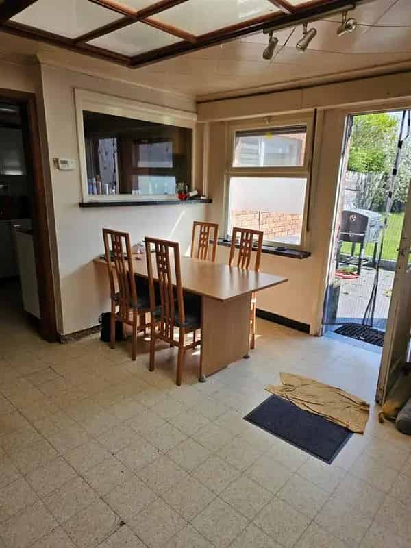 Huis te Koop Oostakker: Ruime Te Renoveren Woning 342m²