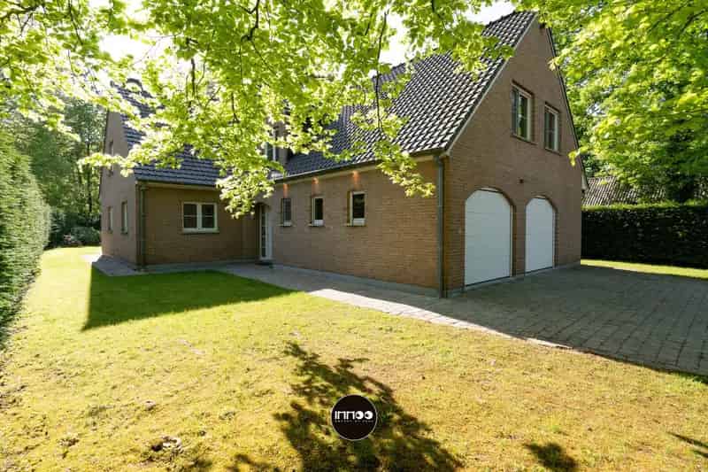 Ruime Landelijke Villa te Koop in Ter Bronnen