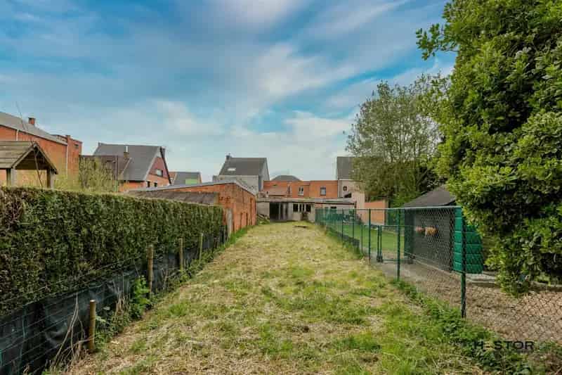 Huis te koop in centrum Stekene met 2 slaapkamers