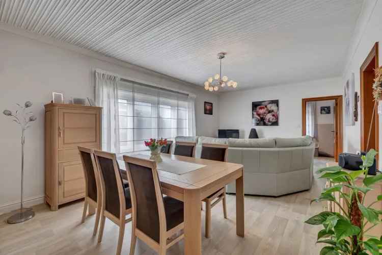 Bungalow te koop Denderwindeke - 2 slaapkamers - Grote tuin