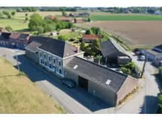 Fermette te koop - Pecq: renovatieproject met grote mogelijkheden