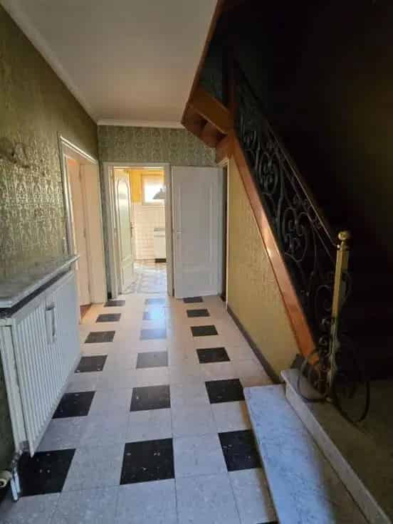 Huis te koop: 3 slaapkamers, garage, tuin