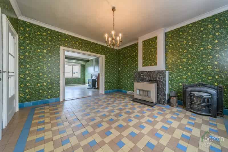 Huis te renoveren Alveringem 3 slaapkamers diepe tuin