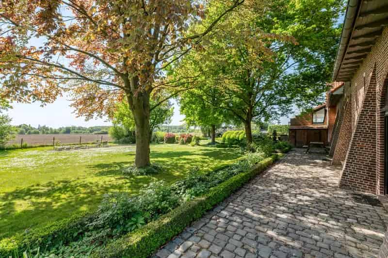 Huis te huur: karaktervolle hoeve met praktijk en zwembad