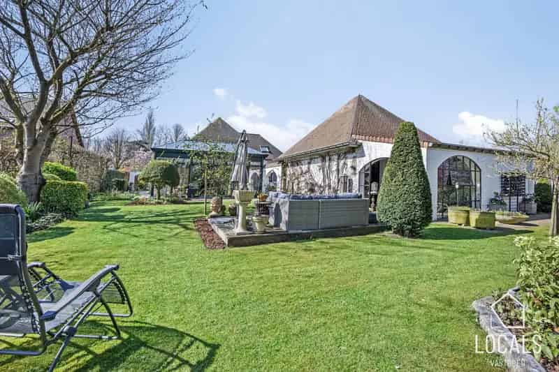 Huis te koop: Tijdloze villa in doodlopende straat aan het bos