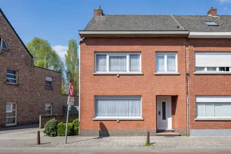 Huis Te Koop Kontich: HOB Grote Tuin Garage 3 Slaapkamers