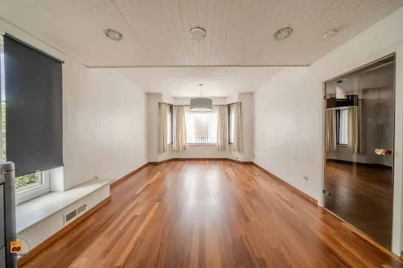 Huis te huur Sleidinge: Charmante woning met 3 slaapkamers en tuin