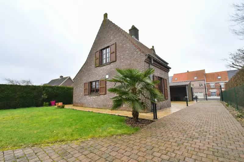 Ruime woning grote tuin veel mogelijkheden