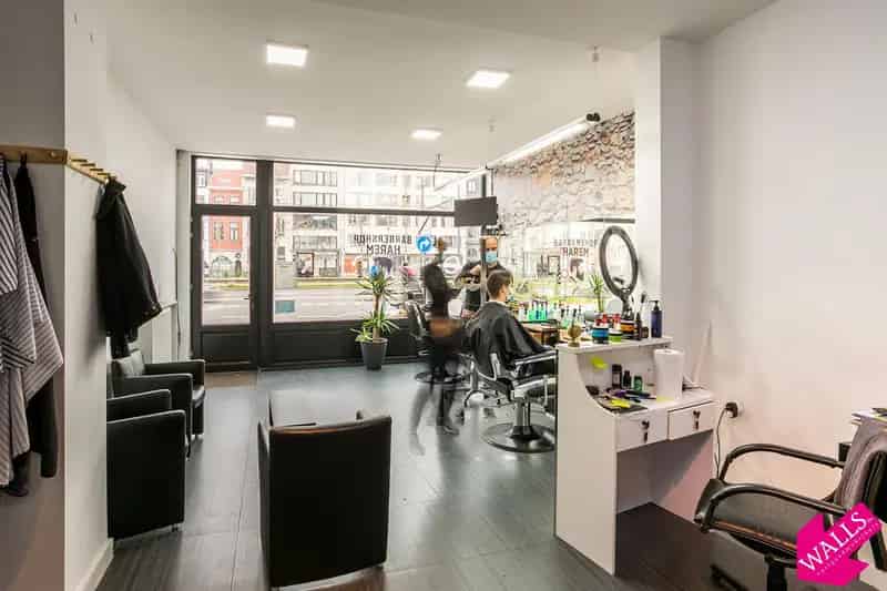 Handelszak te huur - Centrale locatie - Goed rendement