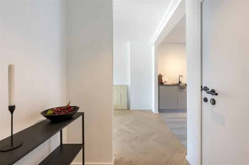 Duplex Appartement te Huur: Licht Ruimte en Elegantie