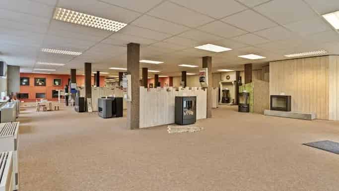 Handelspand met Magazijn te Koop Sint Andries