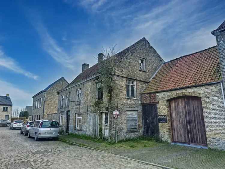 2 te renoveren woningen met achterliggende tuin