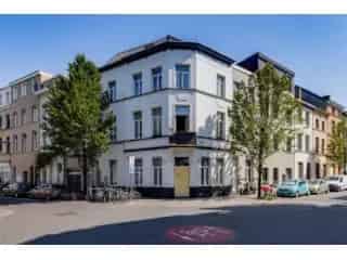 Huis te Koop Antwerpen: 4 Appartementen - 5.81% Rendement