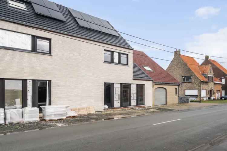 Koop nieuwbouwwoning in Wijnendale met moderne afwerking en 3 slaapkamers