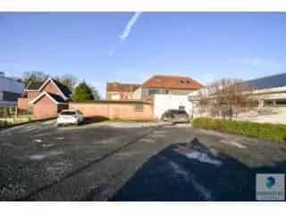 Handelspand te Koop Beernem 11 Kantoren 685m²