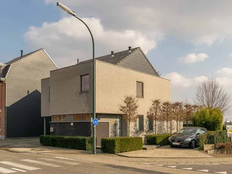 Luxe Nieuwbouw Woning 3 Slaapkamers Garage Tuin