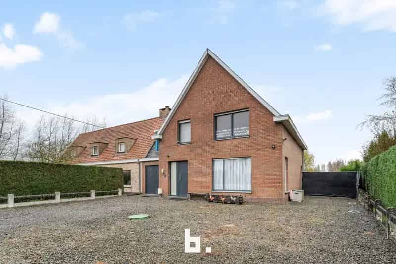 Ruime Landelijke Woning te Koop Roeselare
