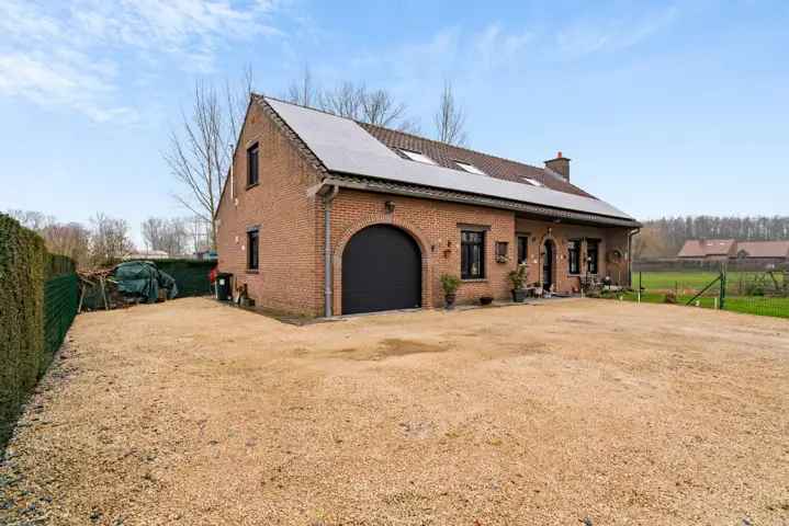 Koop huis in Lierde met ruime gezinswoning dichtbij Geraardsbergen