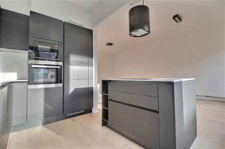 Luxe appartement te koop met 2 slaapkamers in de Europese wijk