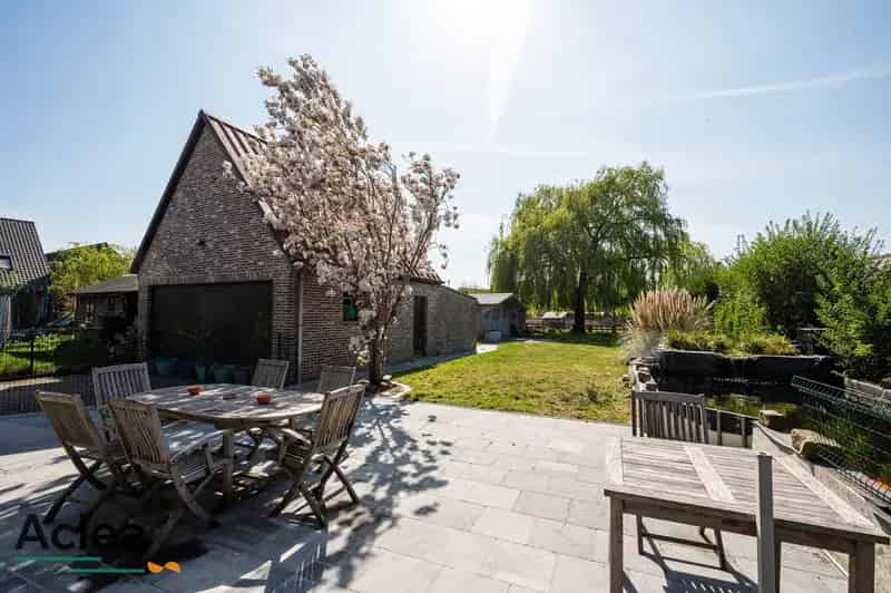 Villa te koop in Assenede: karaktervolle woning met ruimte en rust