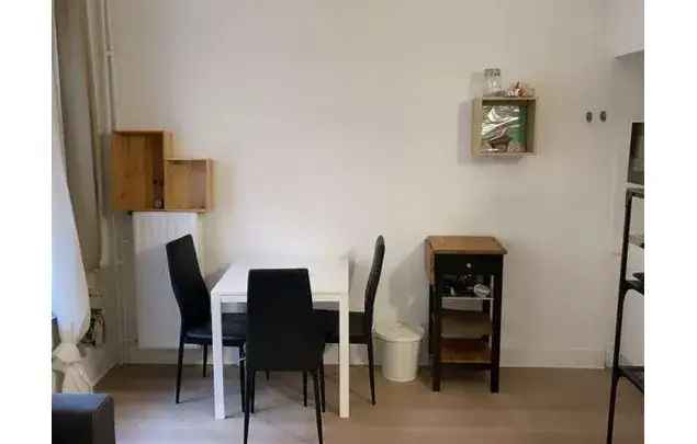 Huur 1 slaapkamer appartement van 65 m² in Brussels