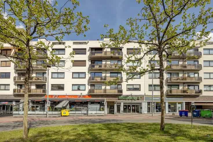 Appartement te koop Genk: 3 slaapkamers, terras, centrum