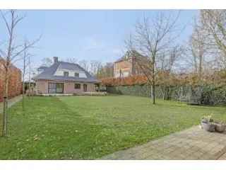 Villa te koop in Asse met prachtige tuin en recent gerenoveerd