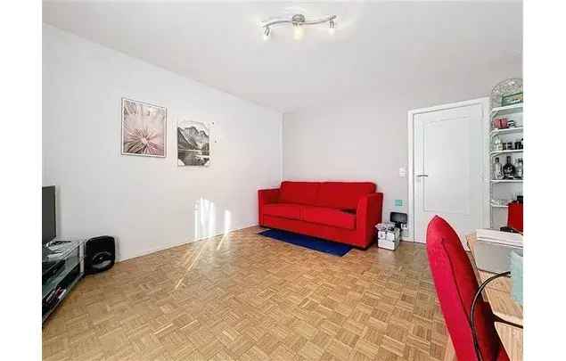 Huur 1 slaapkamer appartement van 30 m² in Schaerbeek - Schaarbeek