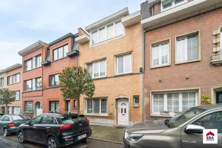 Huis Te Koop Jette 3 Appartementen Nabij Park Station